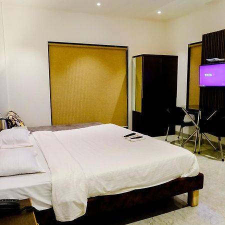 Sanidhya Beach Resort Алибаг Екстериор снимка