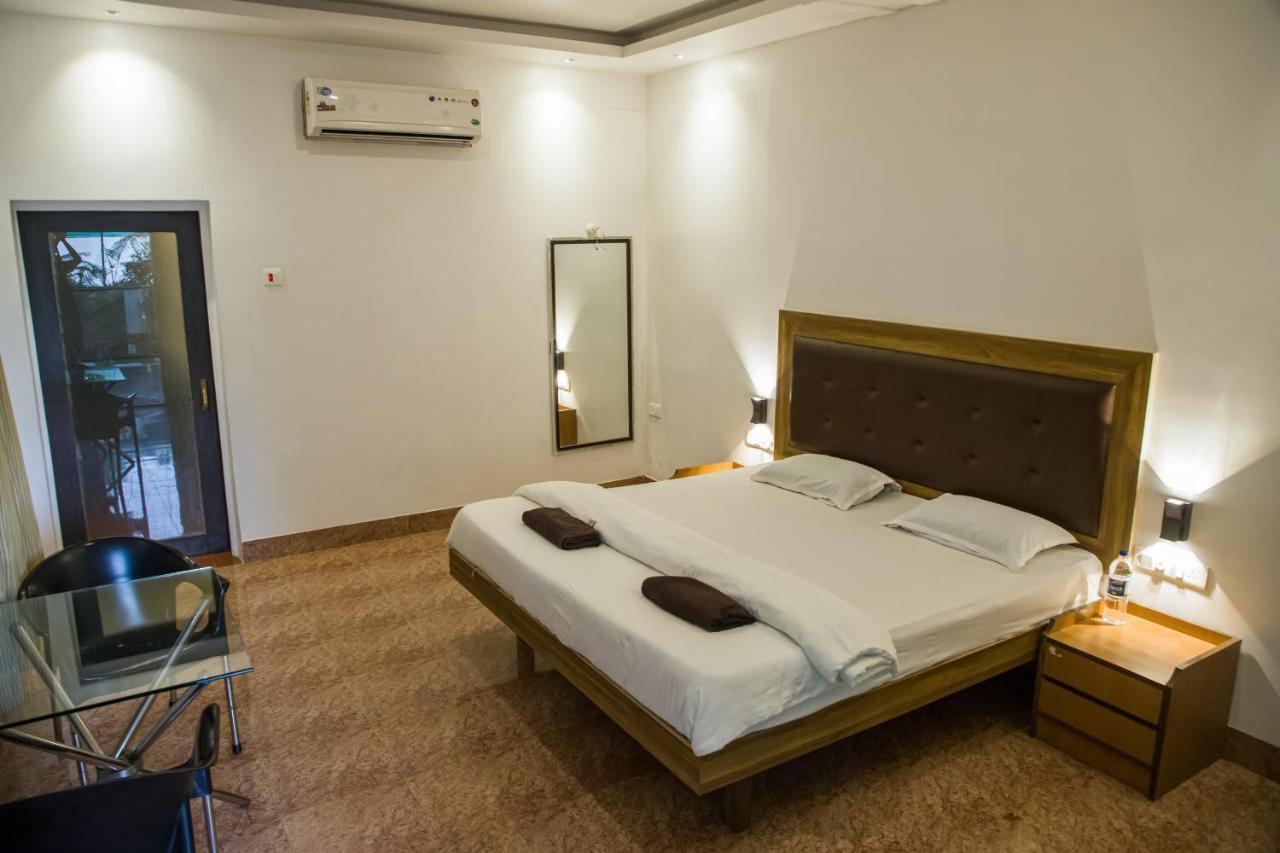 Sanidhya Beach Resort Алибаг Екстериор снимка