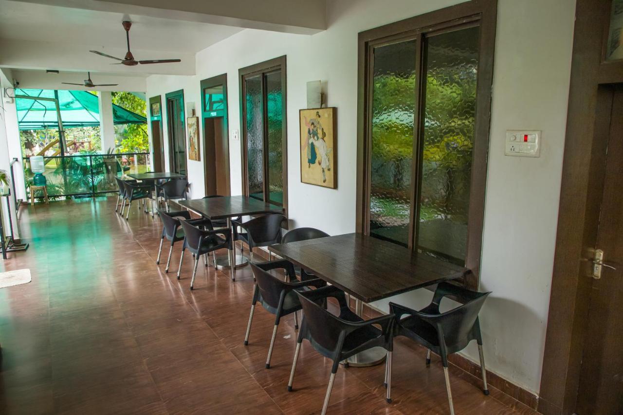 Sanidhya Beach Resort Алибаг Екстериор снимка