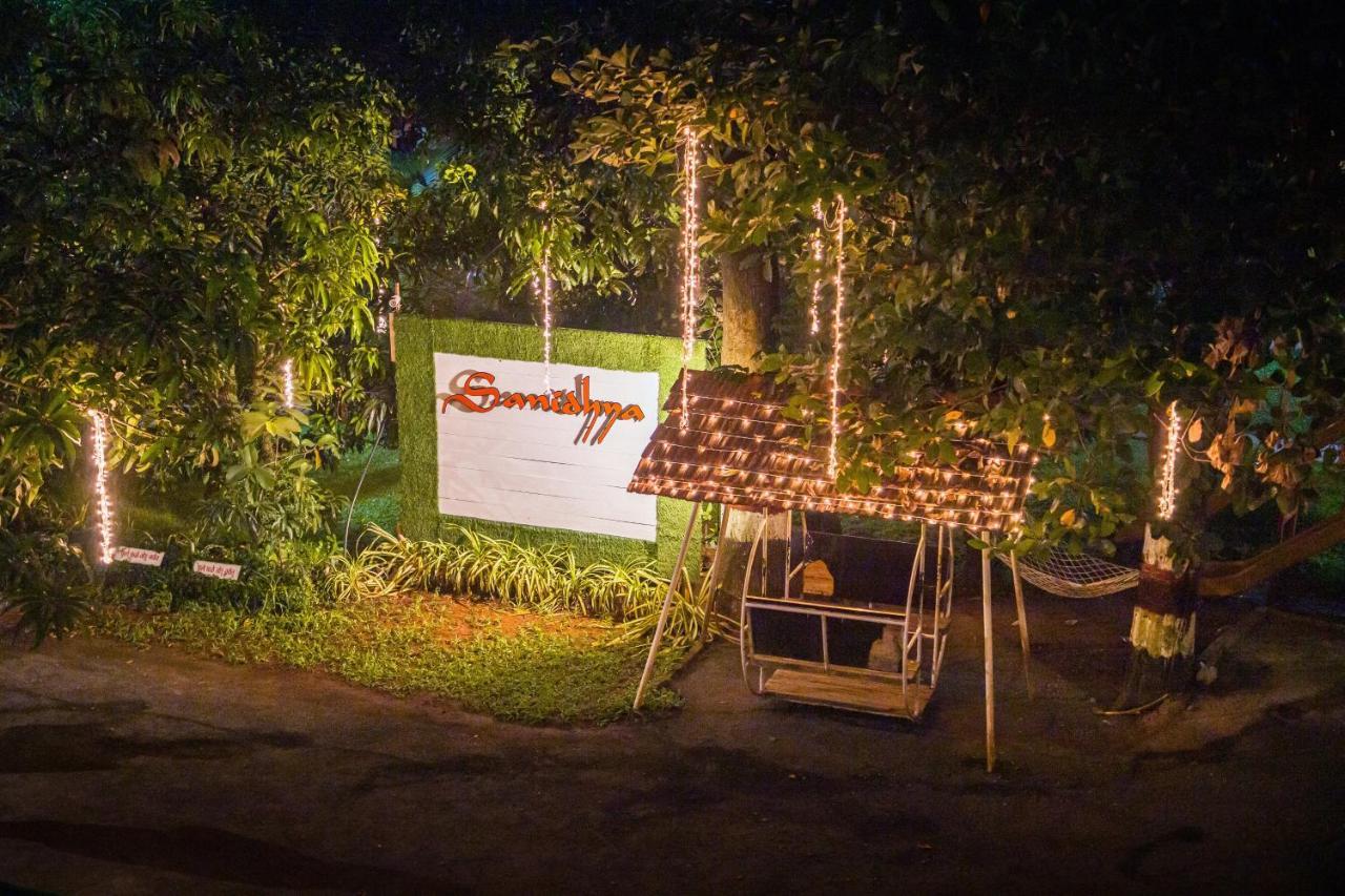 Sanidhya Beach Resort Алибаг Екстериор снимка
